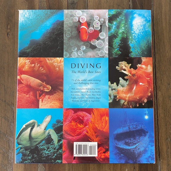 Diving Coffee Table Book World’s Best Sites - Picture 7 of 11
